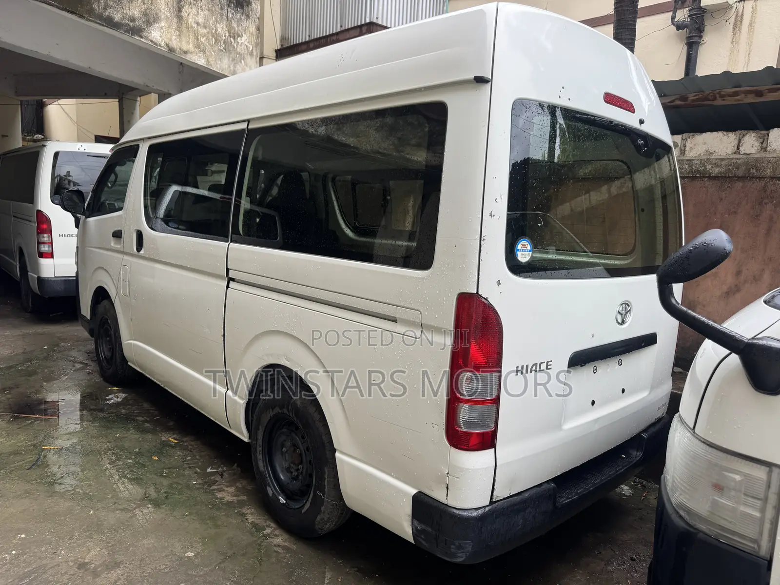 Toyota Regius 2020 White