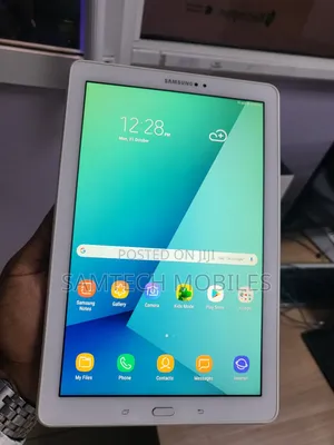 Samsung Galaxy Tab A 10.1 & S Pen (2016) 32 GB White