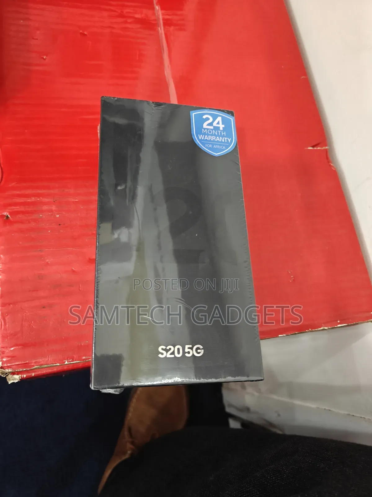 New Samsung Galaxy S20 128 GB Black