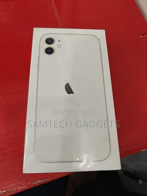 New Apple iPhone 11 128 GB White