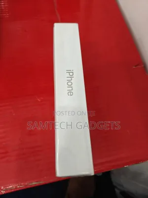 New Apple iPhone 11 128 GB White