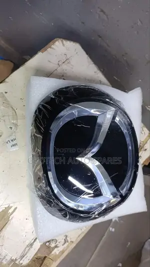 Mazda Cx5 2020 Glass Logo