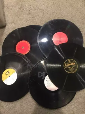 Am Looking for Vinyl Records
