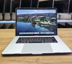 Laptop Apple MacBook Pro 2017 16GB Intel Core I7 SSD 256GB