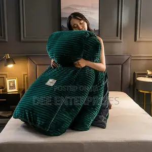 6x6
Single Velvet Woollen Duvet