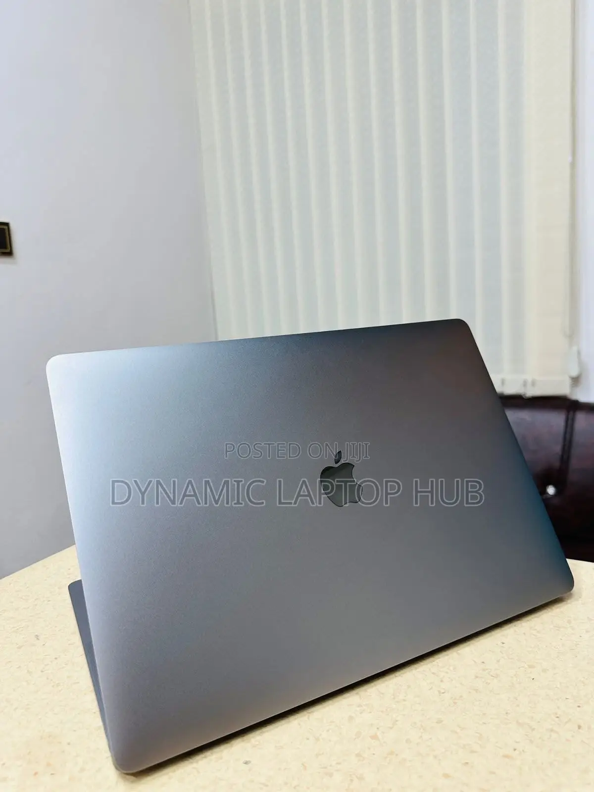 Laptop Apple MacBook Pro 2018 16GB Intel Core I7 SSD 512GB