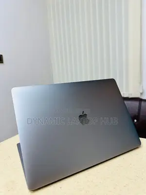 Laptop Apple MacBook Pro 2018 16GB Intel Core I7 SSD 512GB