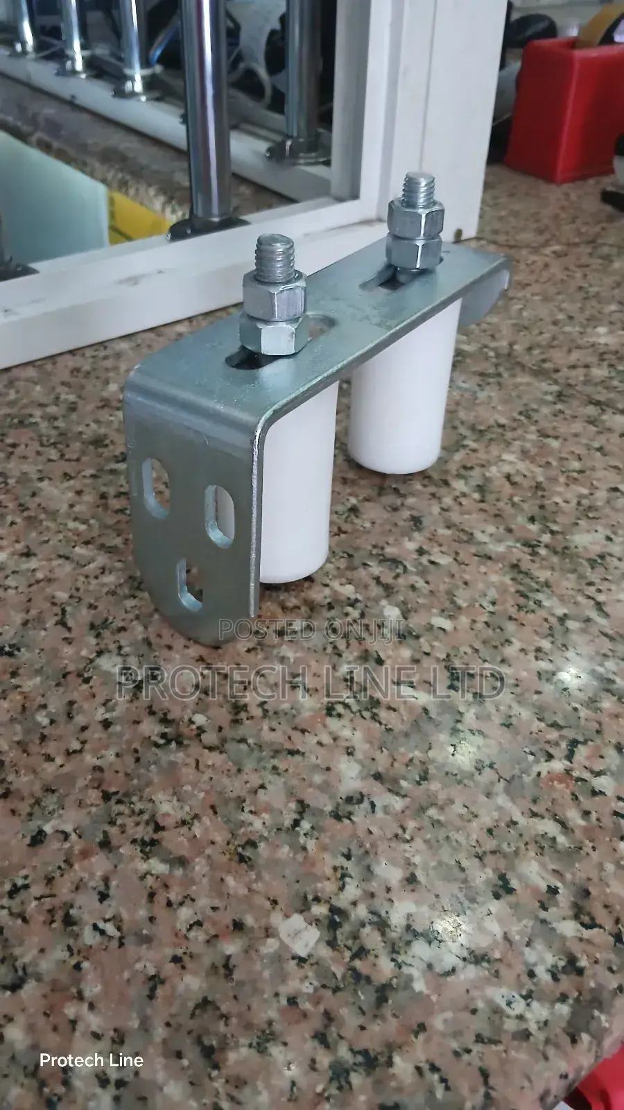 Gate Rollers Guide With L Bracket