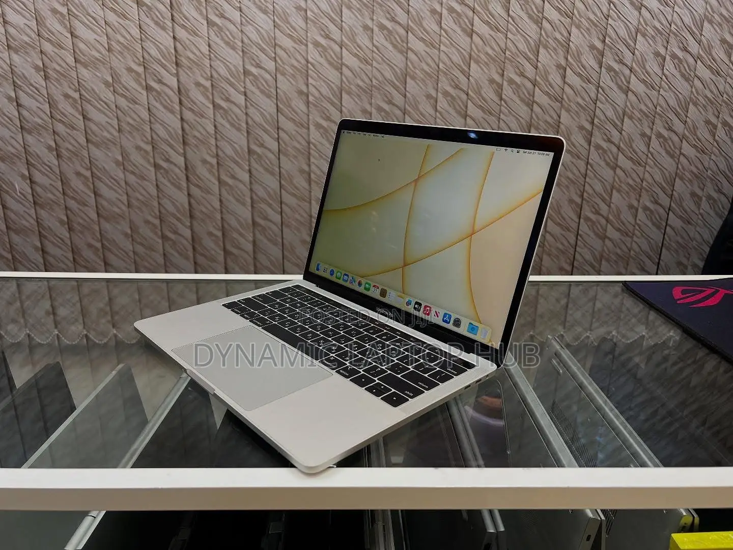 Laptop Apple MacBook Pro 2018 16GB Intel Core I5 SSD 512GB