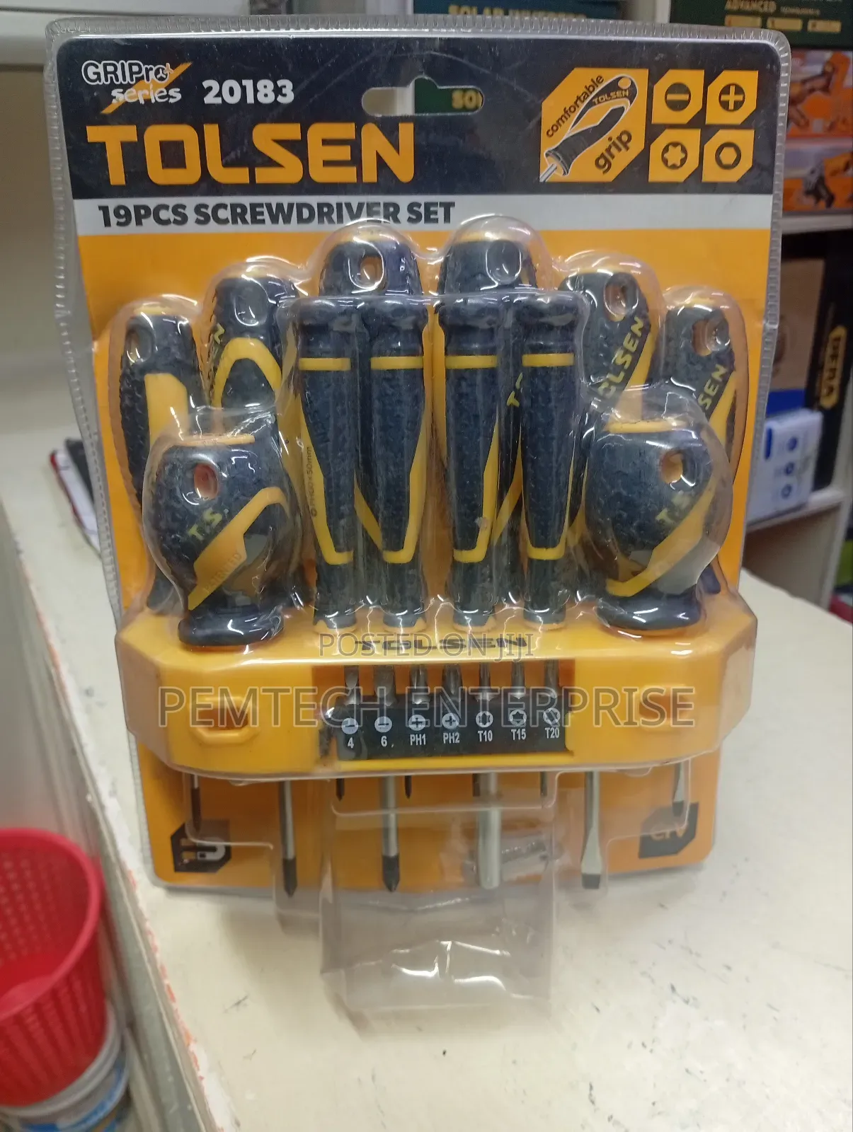 Tolsen 19-Piece Screwdriver Set, Model Number 20183