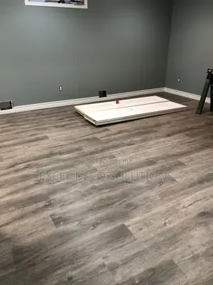 Wood Finish Laminate Floor Boards – Natural Look