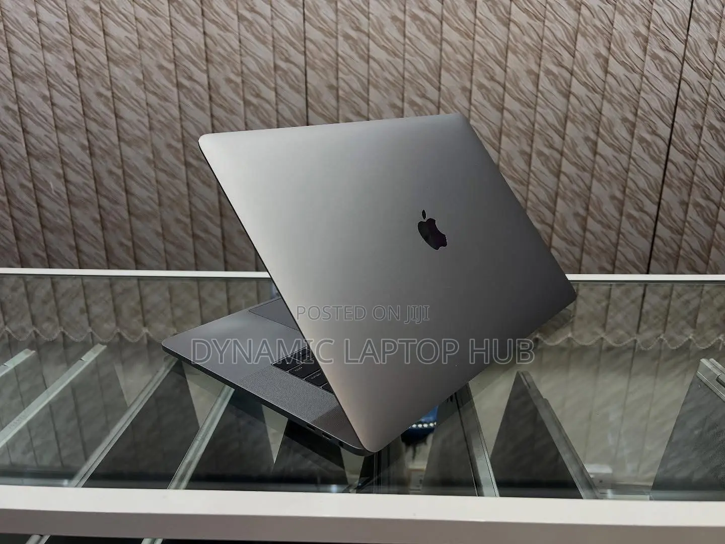 Laptop Apple MacBook Pro 2017 16GB Intel Core I7 SSD 1T