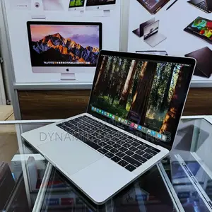 Laptop Apple MacBook Pro 2017 16GB Intel Core i5 SSD 256GB