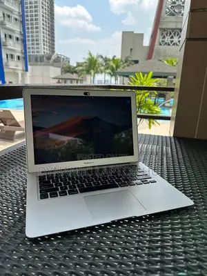 Laptop Apple MacBook Air 2017 8GB Intel Core I5 SSD 256GB