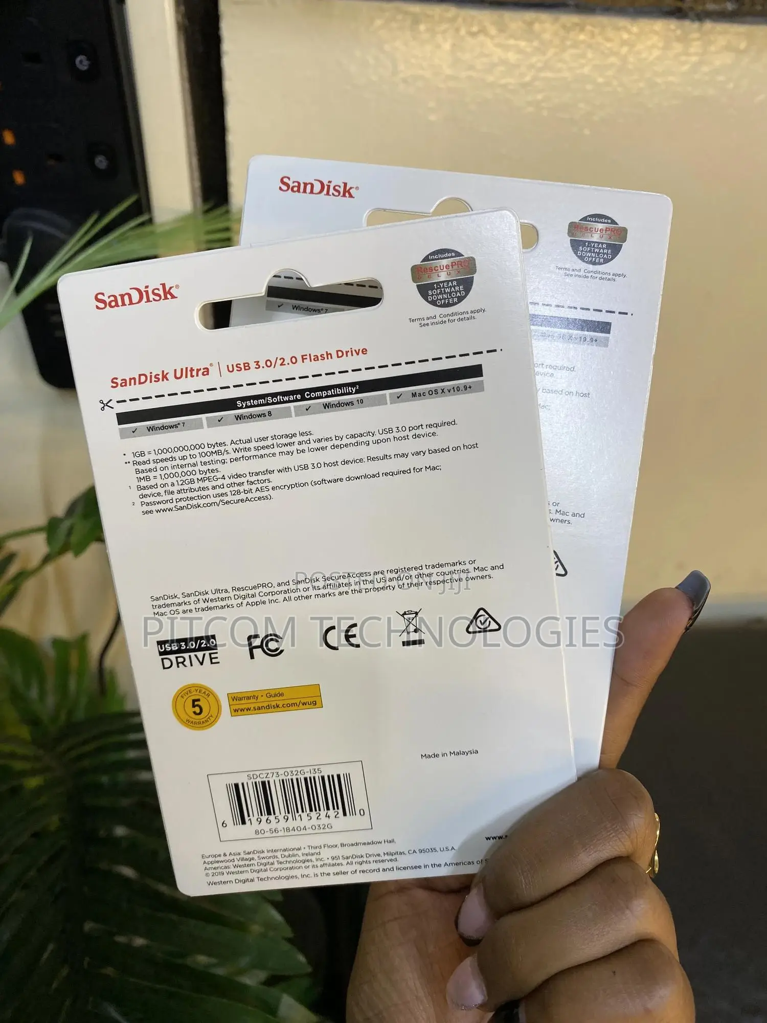 32gb Sandisk Flash Drive