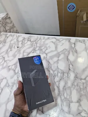 New Samsung Galaxy Z Flip6 256 GB Silver