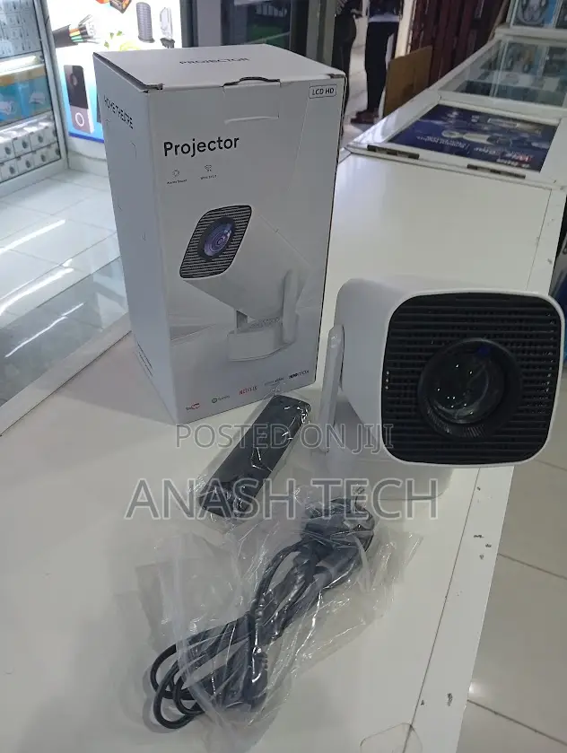 F 800 Android 13 White Androind Projector