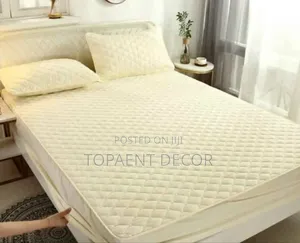 5by 6 Cream Hand Washable Mattress Protector