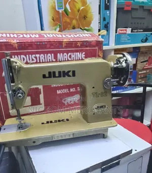 Juki Sewing Machine/Manual Commercial Juki Sewing Machine