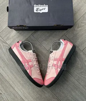 Ladies / Girls * "Pastel Pink"* Sneakers *Sizes 36-40*
