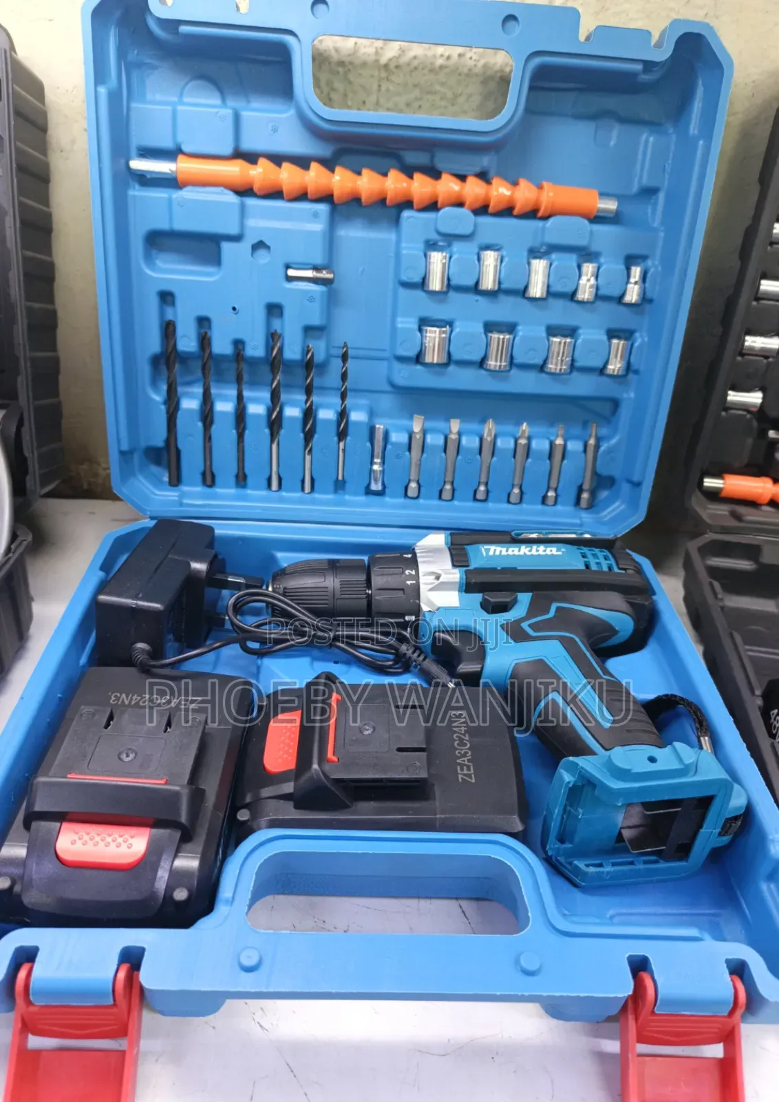 Makita Rechargeable Drill/Makita Cordless Drill 26v