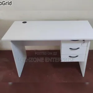 Executive Wooden Comfortable Office Desk 