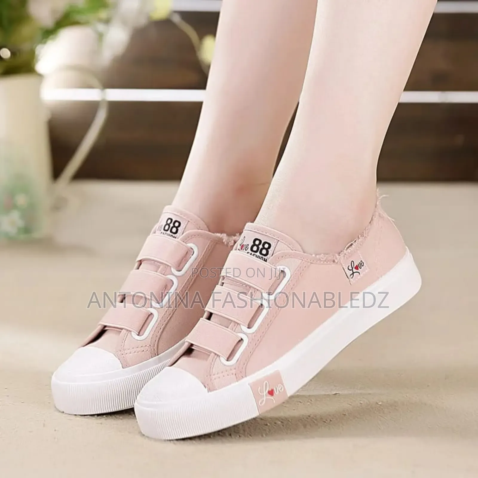 Ladies Cute Rubber