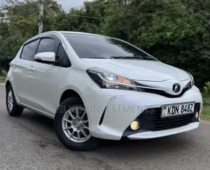 Toyota Vitz 1.3 FWD 5dr 2017 White