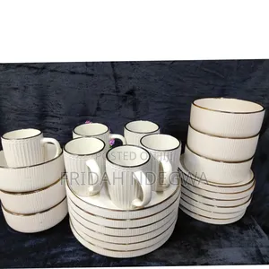 Ceramic Dinner Set 6 Dinner Plates.6 Side Plates
6 Bowls.
6 Cups.