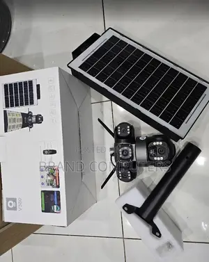 Triple Lens 4g Solar CCTV Camera With 180w Street Light Floodlight