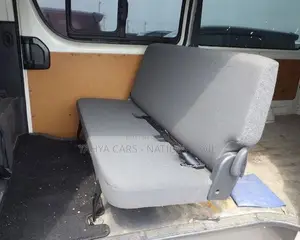 Toyota HiAce 2018 White