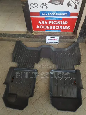 Isuzu D-Max Double-Cab Moulded Tpe Rubber Floor Mats