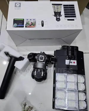 Solar Streetlight With Wireless 4g Triple Lens CCTV Camera