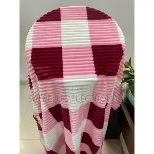 Cosy 6x6 Pattern Fleece Blanket