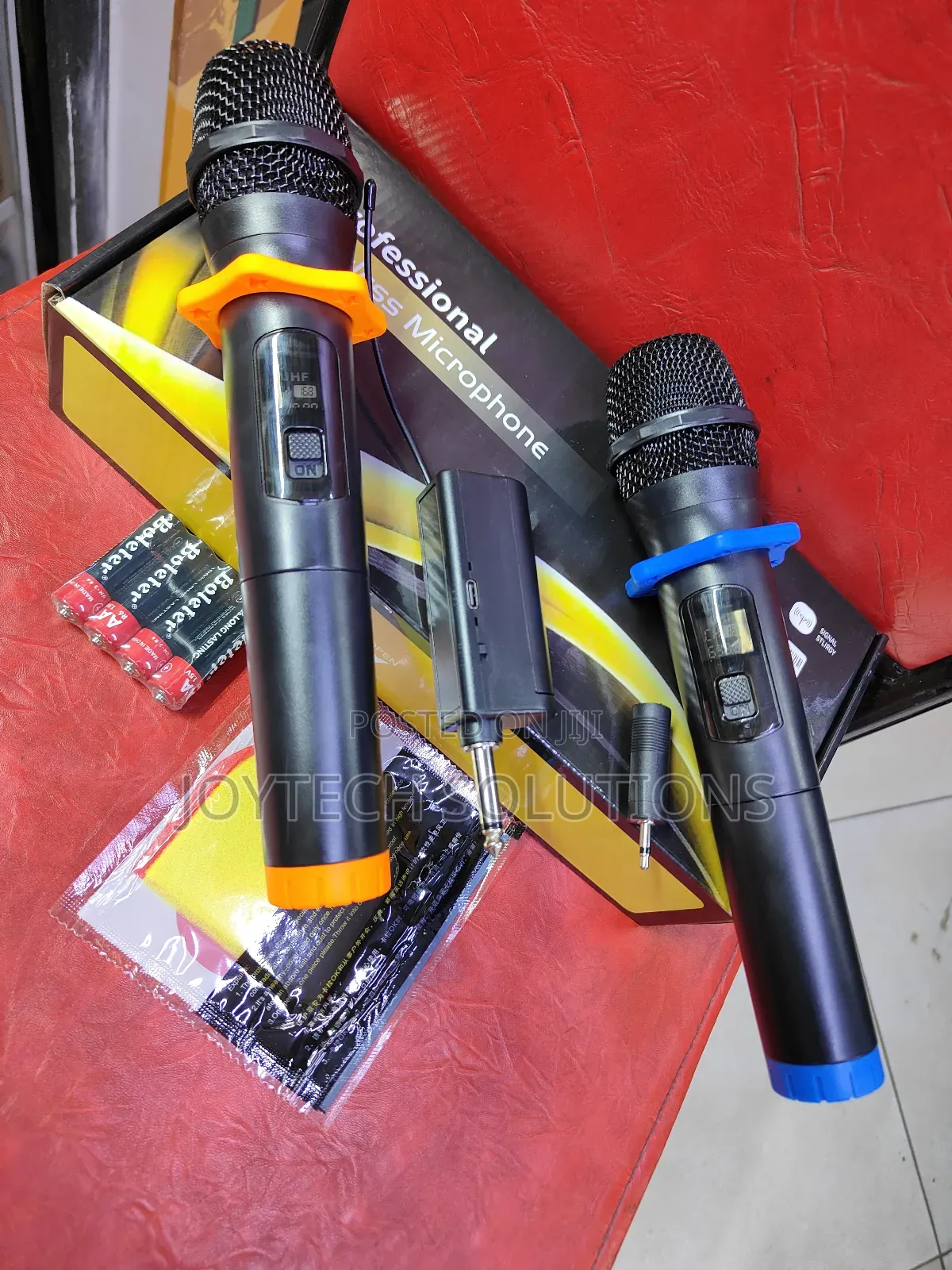 Dual Handheld Dynamic Microphone With Rechargeable Receiver,