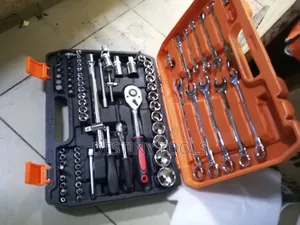Socket Wrench 1/2"-1/4 82pcs