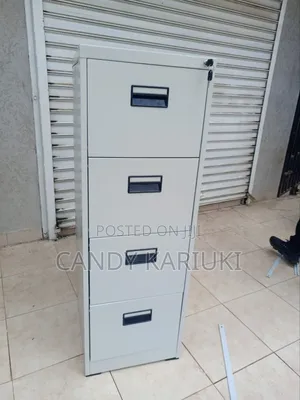 4 Drawer Cabinet With One Key Thats Locks All Drawers