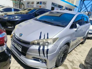 Toyota Wish 2017 Silver