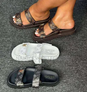 Lv Sandals