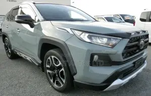 Toyota RAV4 Adventure 2019 Green