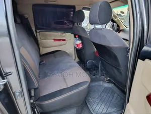 Toyota Hilux 2016 Black