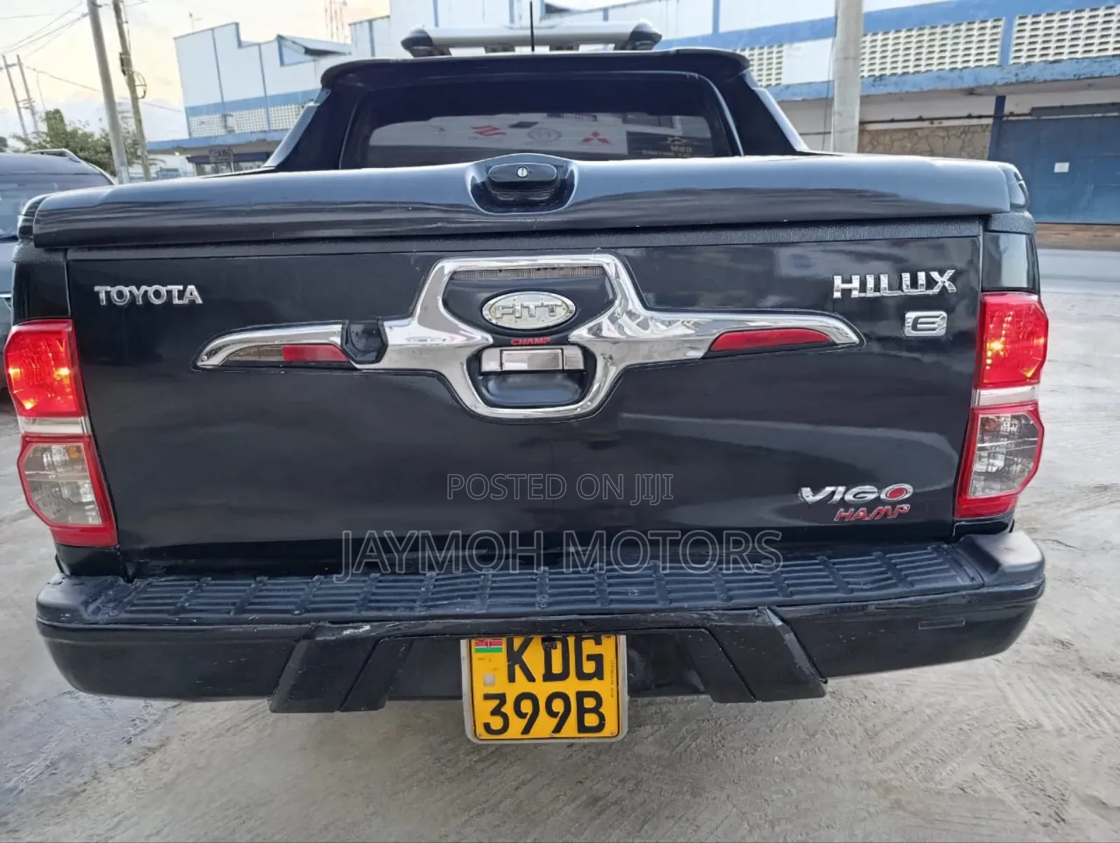 Toyota Hilux 2016 Black