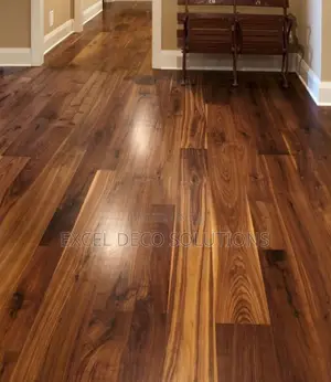 Premium Laminate Floor Boards – Quick Click-Lock Installation