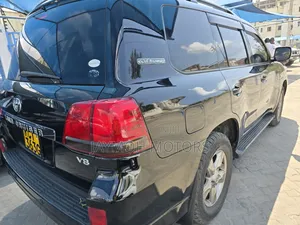 Toyota Land Cruiser 2012 Black