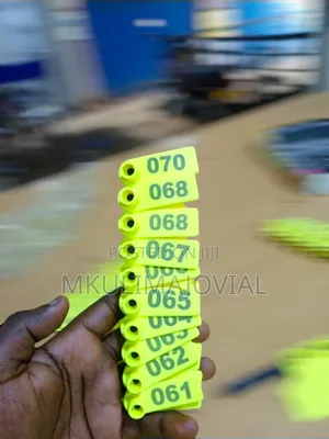 Slim Plastic Ear Tags For Goats And Sheep
