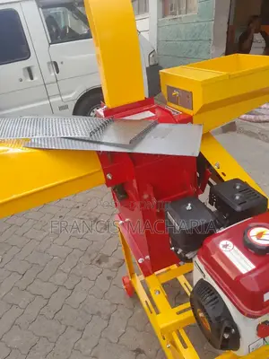 Feeds Chopper Grinder Engine Powered
