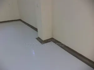 Epoxy Skirting Coving – Seamless Wall-to-Floor Protection!