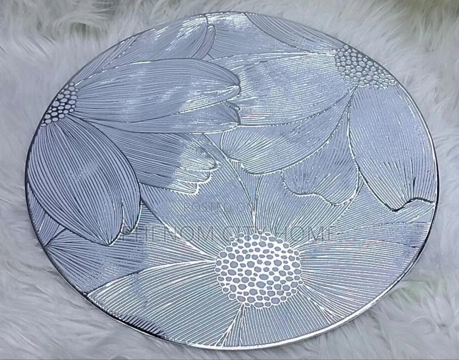6pc Round Placemats Available