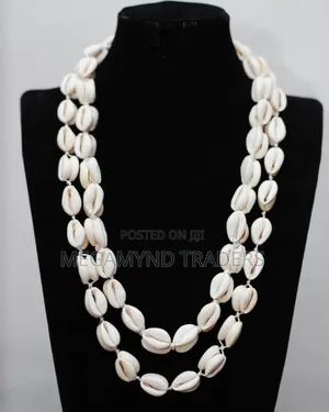 African Shell Necklace/Cowrie Shell Jewelry Necklace