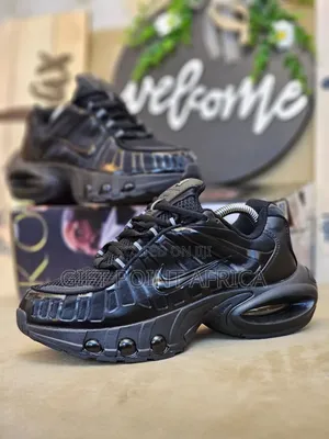 Black Nike Shocks Sneakers